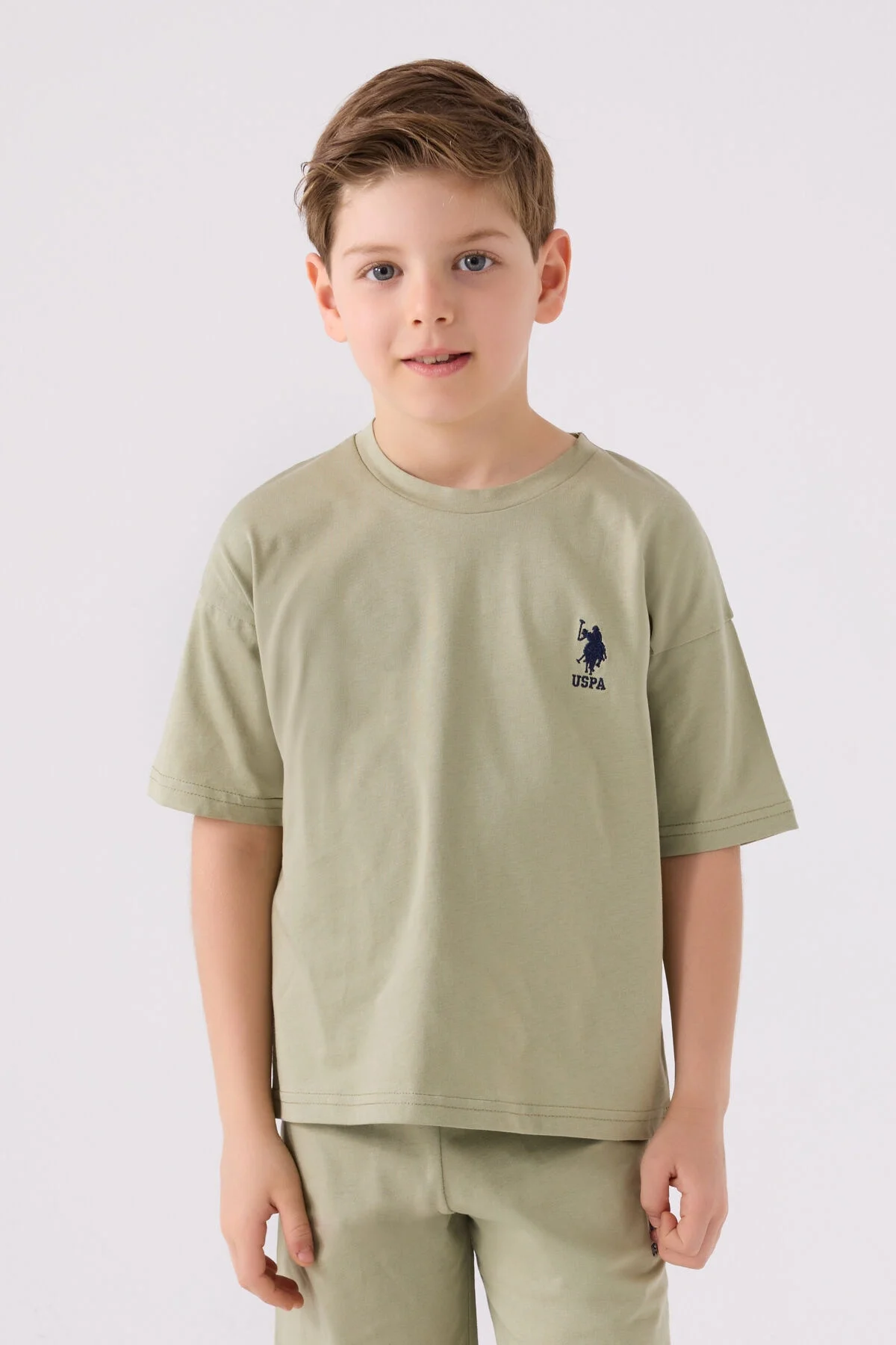 u-s-polo-assn-erkek-cocuk-haki-bermuda-takim-arnetta-43668-1.webp